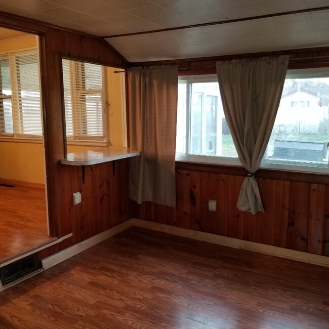 4493 290th St, Toledo, OH 43611 - photo 4