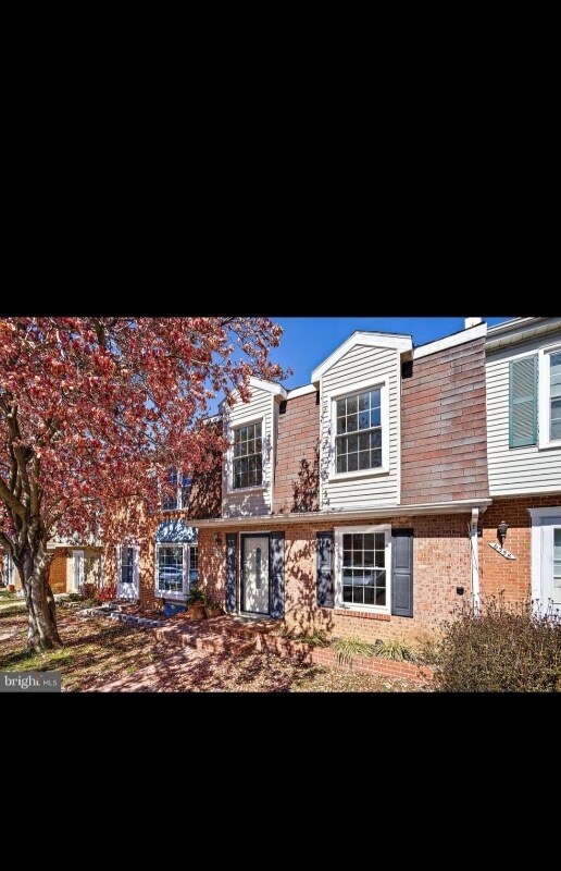 6360 Silver Ridge Cir, Alexandria, VA 22315