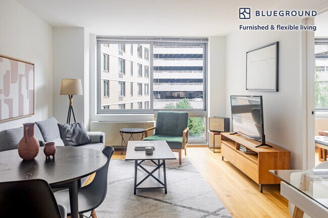 4-75-75 48th Ave unit FL3-ID1844, Queens, NY 11109 - photo 4