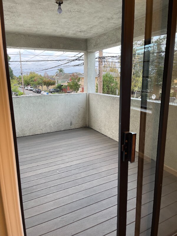 1304 Versailles Ave unit A, Alameda, CA 94501 - photo 5