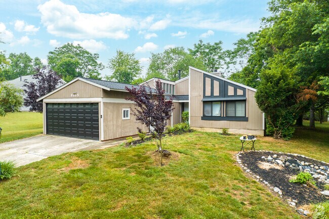 Oakland Mills has unique style homes.