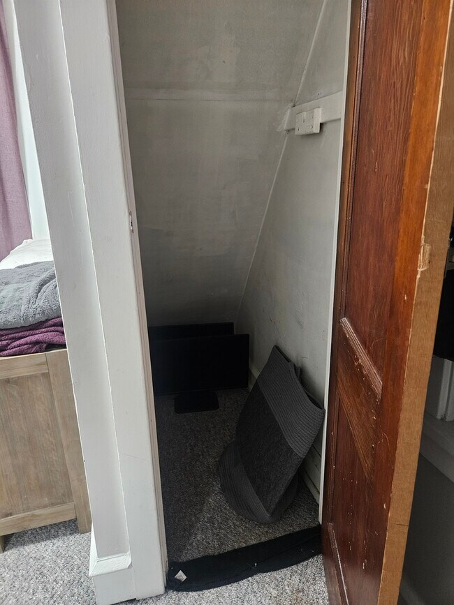 20 E Coulter Ave unit Upstairs Apartment, Collingswood, NJ 08108 - photo 5