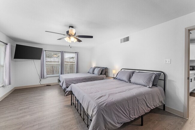 4222 Sherwood Dr unit ID1268435P, Corpus Christi, TX 78411 - photo 5