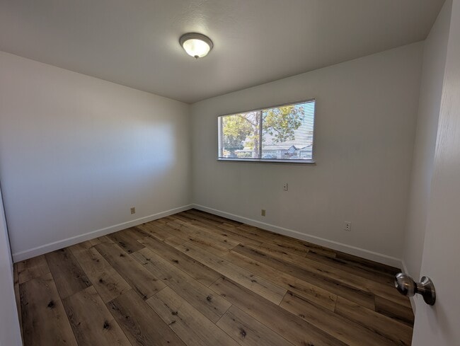 1551 Memorial Dr unit 2, Hollister, CA 95023 - photo 7