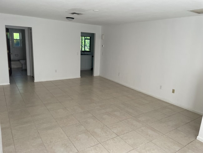 10022-10028 8th St N, Naples, FL 34108 - photo 3