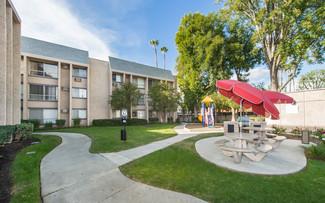 6630 Independence Ave, Canoga Park, CA 91303