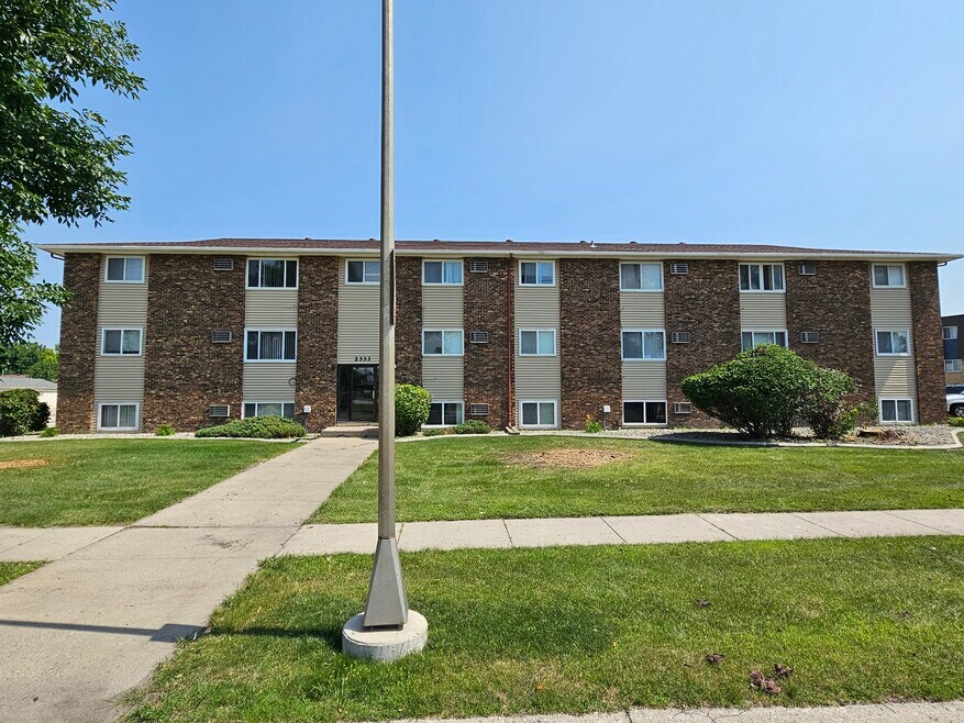 2333 Green Apartments, Fargo, ND 58103 - photo 1