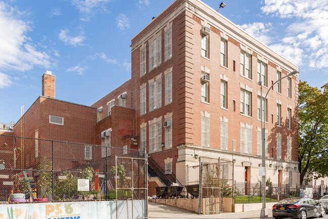 PS 68Q has 488 students in grades PK, K-5.