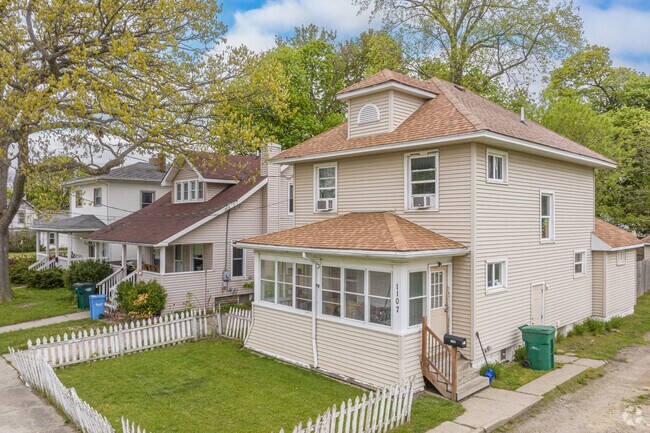 Foursquare homes are a spacious option in Reo Town.