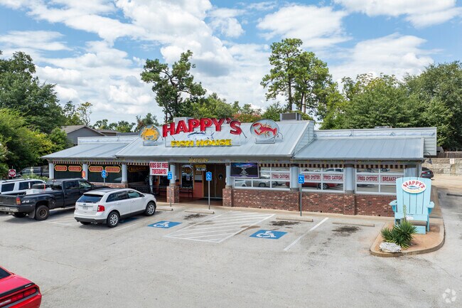 Grab a meal at the popular Happy's Fish near Midtown Tyler.