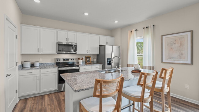 1814 Palmer Ct, Xenia, OH 45385 - photo 2