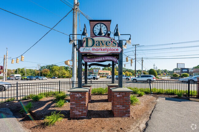 Dave's Marketplace at Hoxie is your premier shopping option in Rocky Point.