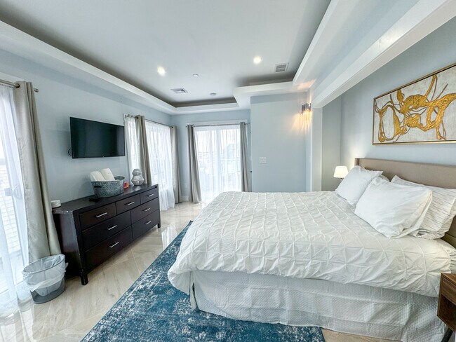 31 Train St unit 3, Dorchester, MA 02122 - photo 4