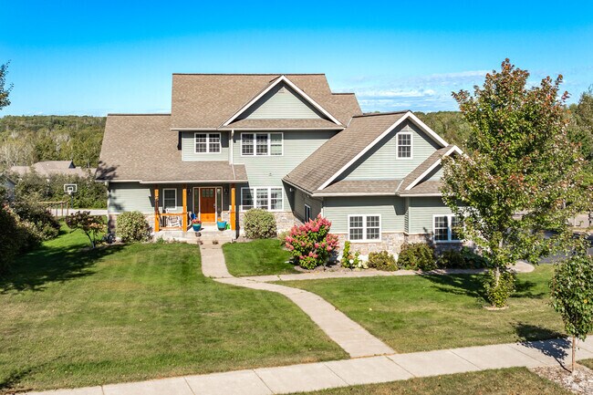 Larger craftsman homes are available on the northern end of the Kenwood neighborhood.