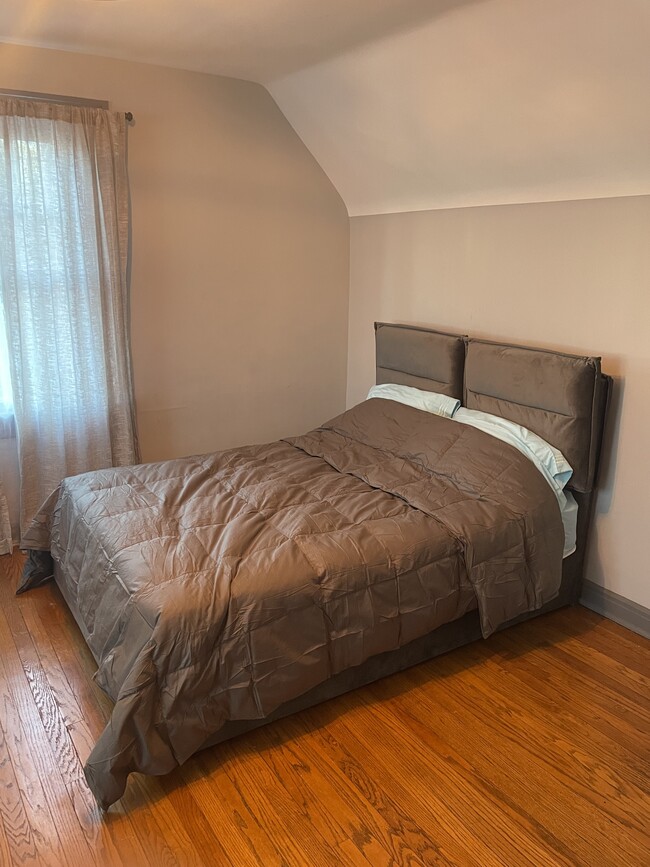 3710 Ruskin Place unit Private Room, Indianapolis, IN 46205 - photo 2