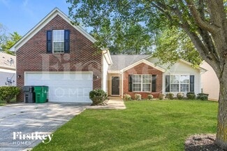 11033 Sandboar St, Charlotte, NC 28215