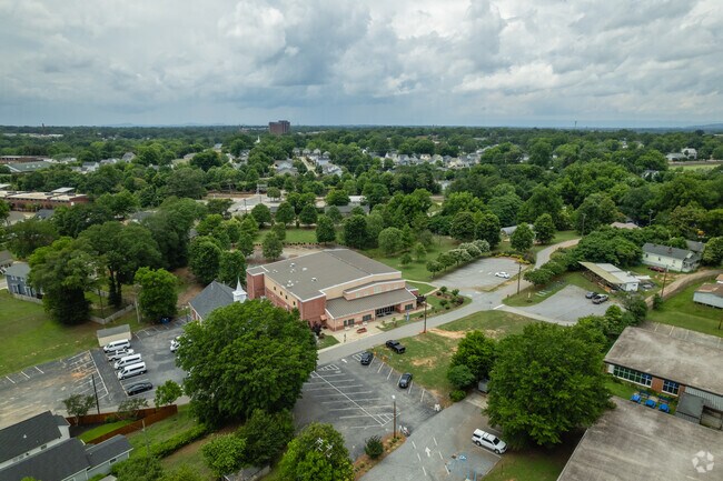 Best Skills Academy is located close to Greenville downtown.