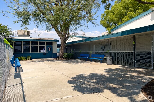 Margaret Heath Elementary courtyard for students to enjoy sunlight between classes.