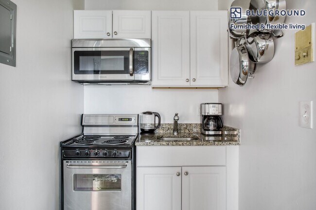538 E Broadway unit FL4-ID474, Boston, MA 02127 - photo 6