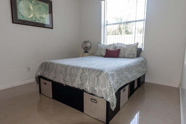 608 Lake Wellington Dr, Wellington, FL 33414 - photo 3