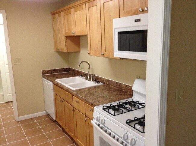 Deer Run Apartments, Chesterton, IN 46304 - photo 6