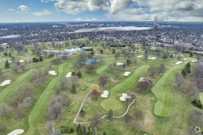 Spend a day on the links at the Country Club of Lansings, just minutes from Quentin Park.