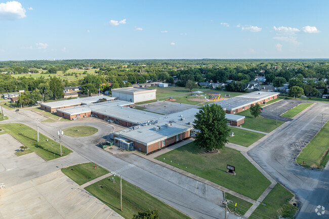 Marrs Elementary School offers a variety of programs that challenge children.