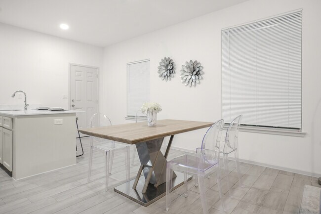 1002 N Tower Rd unit 1, Alamo, TX 78516 - photo 4