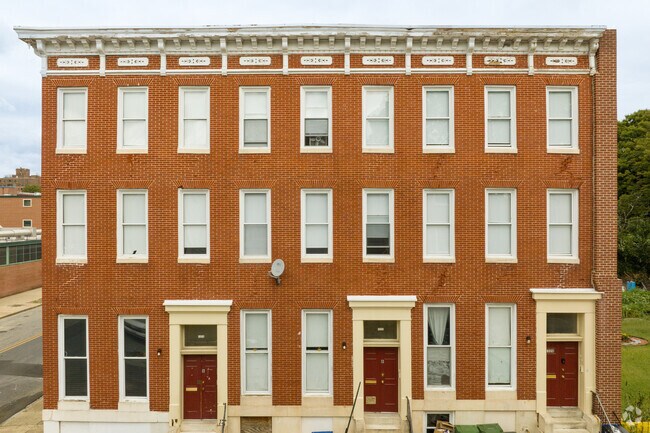 Federal-style homes are abundant in Harlem Park.