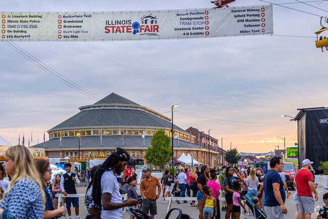 Koke Mill families can attend The Illinois State Fair which draws a large attendance every year.