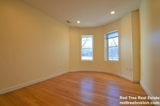 1808 Beacon St, Brookline, MA 02445 - photo 4