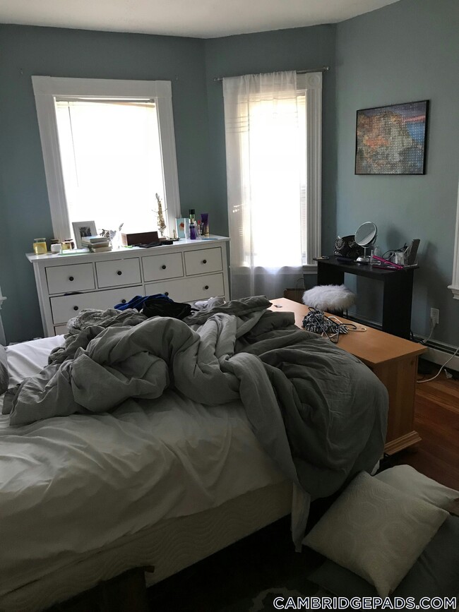173 Rindge Ave Unit 2L, Cambridge, MA 02140