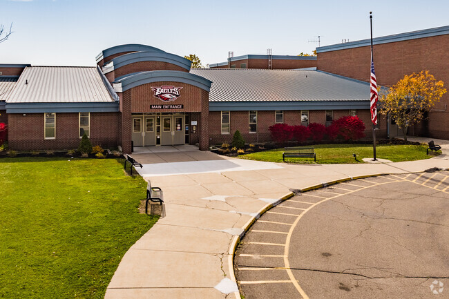 Discovery Middle School Main Entrance