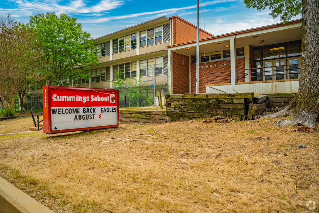 Cummings School provides a K-8 public education to students in South Memphis.