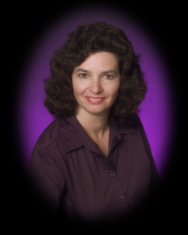 Cindy Ruth