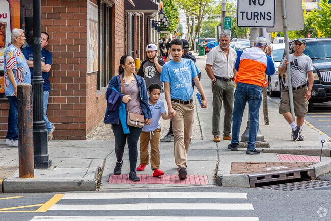 The walkable downtown scene is filled with more cosmopolitan options,