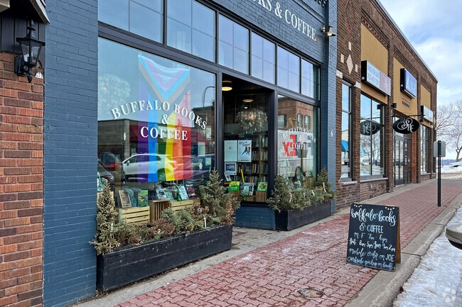 Downtown Buffalo has many quaint shops and cafes.