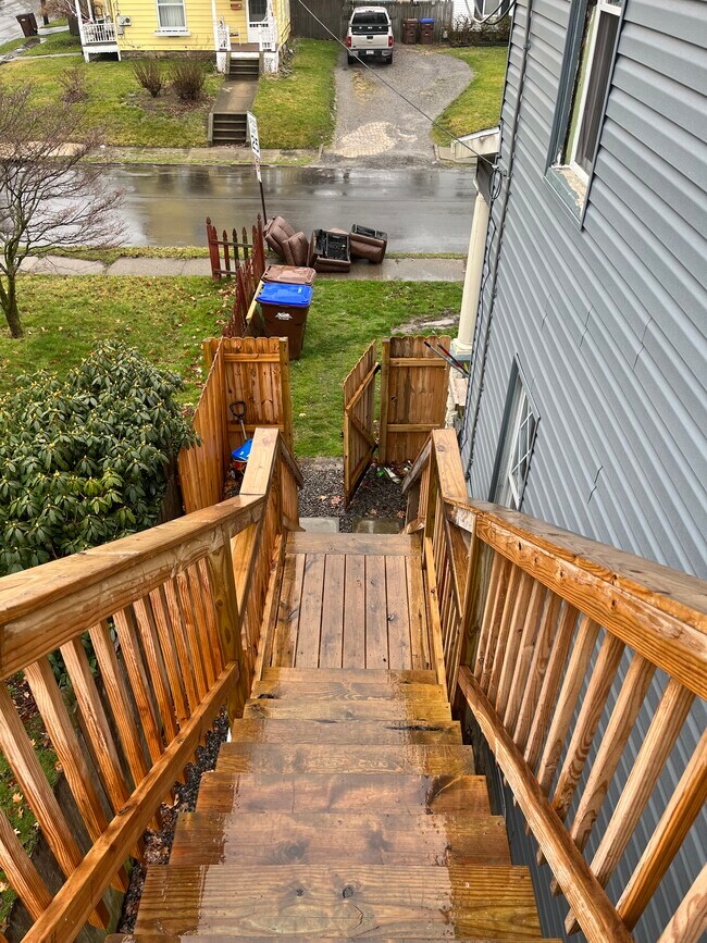 159 Jefferson Ave unit 201, Sharon, PA 16146 - photo 3