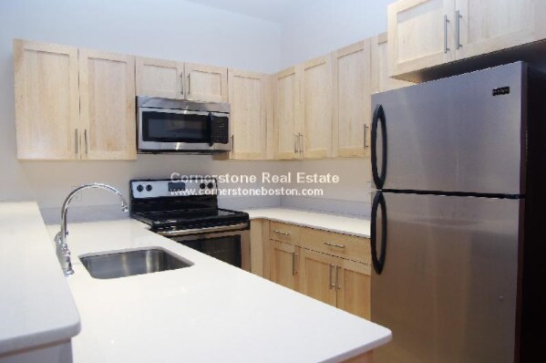 409 Washington St unit 401, Boston, MA 02135 - photo 2