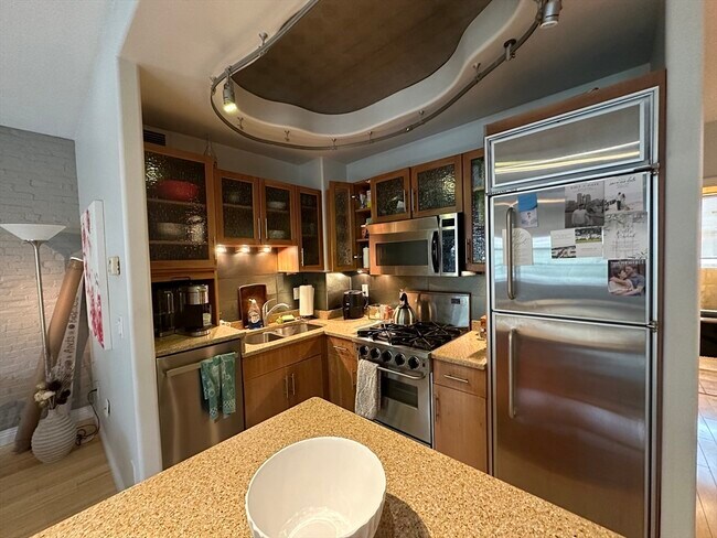 *Pictures are representative samples of the advertised unit. In some cases, the actual units you tou