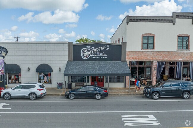 The Dirty South is open until 2am in the town of Angleton, serving drinks and food.