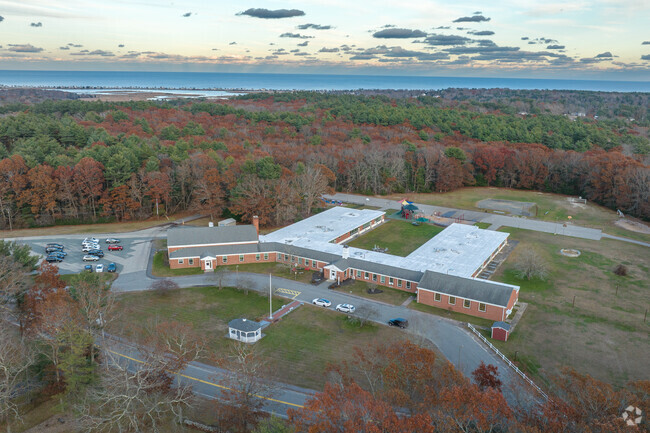 Marshfield students begin their studies at Eames Way School.