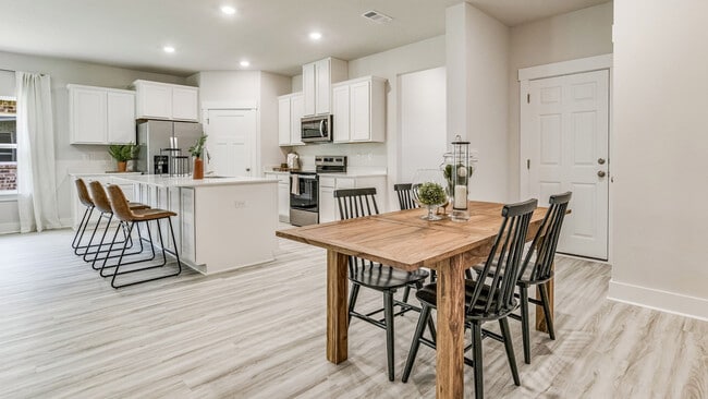 5825 Cactus Dr unit 36208529, Milton, FL 32583 - photo 6