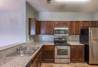 3001 Harvest Hills Dr, Williston, ND 58801