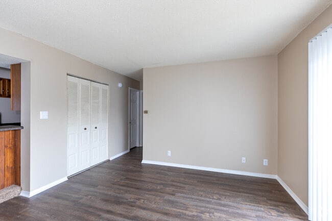 Woodlake, Columbia, MO 65202 - photo 3