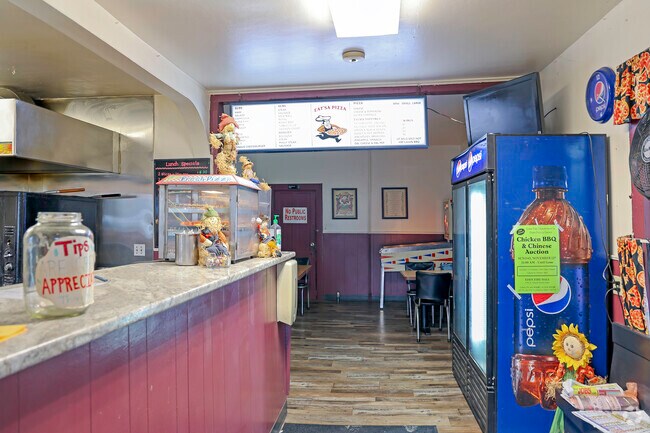 The residents of Eden say this is some of the best pizza around.