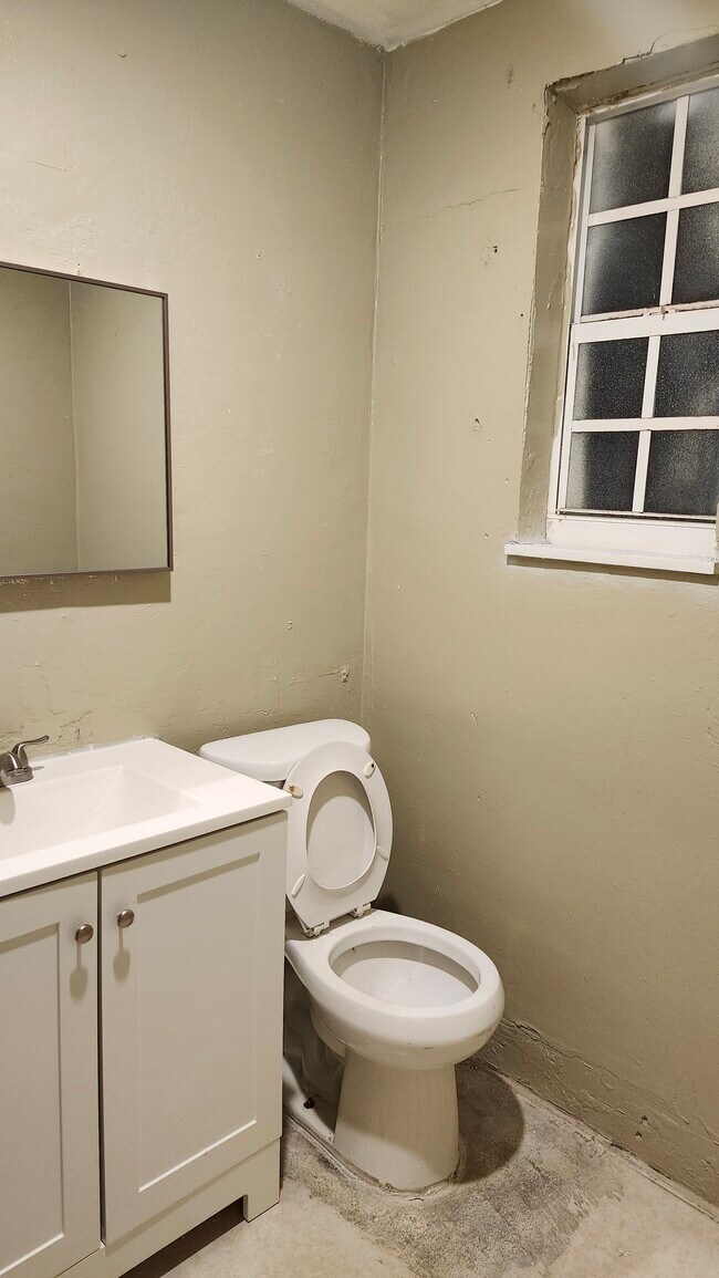 628 SW Krome Terrace unit 2, Homestead, FL 33030 - photo 6