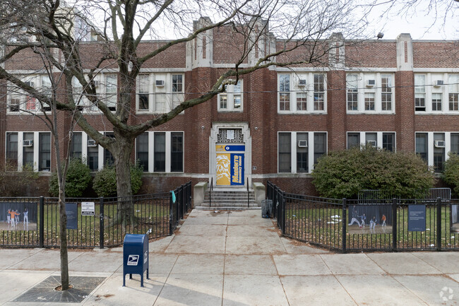 The primary entrance to Manierre Elementary School.