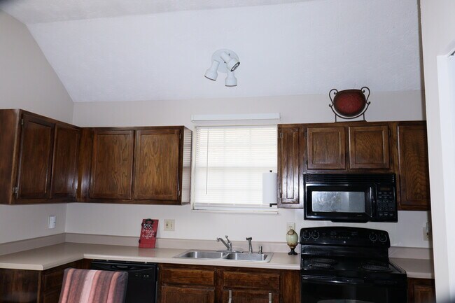 3924 Calumet Dr, Antioch, TN 37013 - photo 5