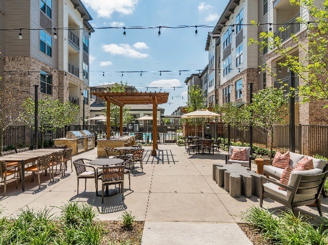 Album Keller Ranch 55+ Active Adult Apartment Homes, Fort Worth, TX 76244 - photo 6